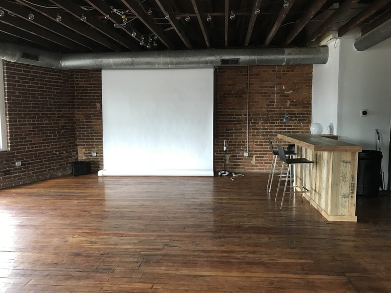 439 SE Edgewood Ave, Atlanta, GA à louer - Photo intérieure – Image 2 sur 5