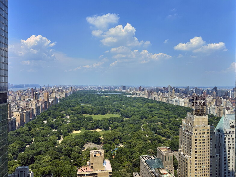 888 7th Ave, New York, NY à louer - Photo de l’immeuble – Image 3 sur 8