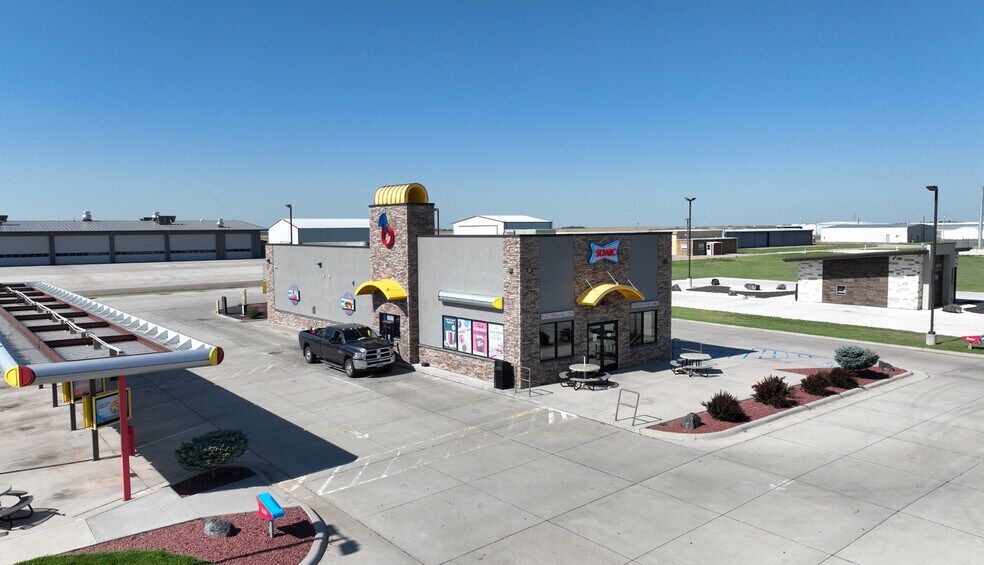 3689 US 40, Oakley, KS à vendre - Photo de l’immeuble – Image 3 sur 17