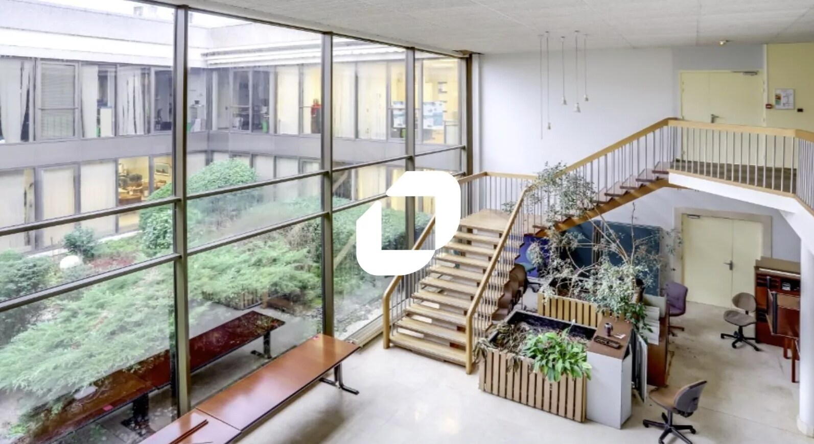 Bureau dans Lisses à louer Photo intérieure– Image 1 sur 1