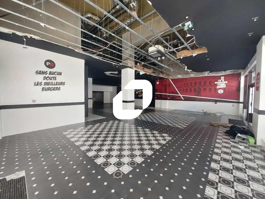 Local commercial dans Nîmes à louer Photo intérieure– Image 1 sur 6