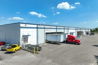 Plus de détails pour 2700-2716 Hazelhurst Ave, Orlando, FL - Industriel/Logistique à louer