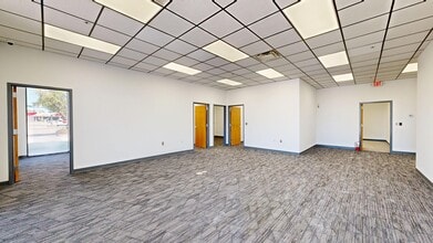 12345 Starkey Rd, Largo, FL à louer Numérisation 3D Matterport– Image 1 sur 14