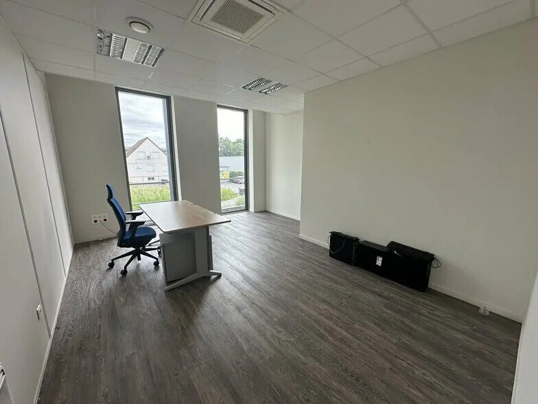 Bureau dans Reims à louer - Photo de l’immeuble – Image 3 sur 5