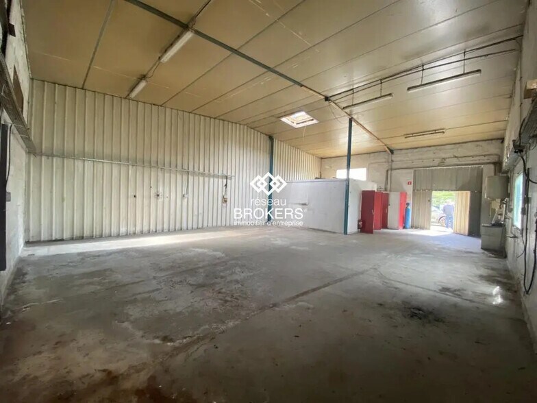 Local d’activités dans Domène à louer - Photo de l’immeuble – Image 2 sur 7