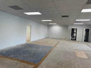 709 N Park Rd, Plant City, FL à louer Photo intérieure– Image 2 sur 5