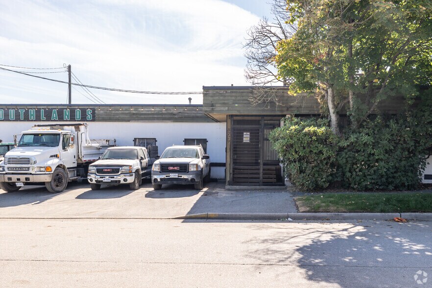 8729 Aisne St, Vancouver, BC à vendre - Photo de l’immeuble – Image 2 sur 3