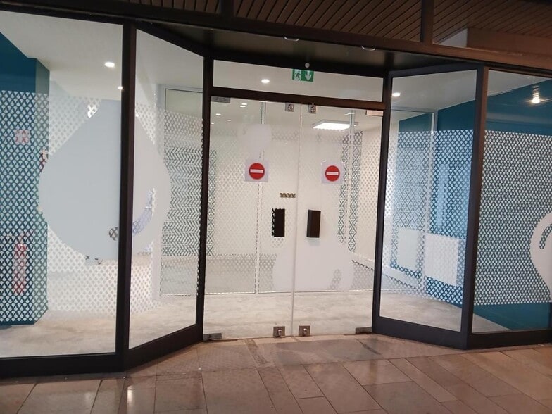 Rue Nationale, Mantes-la-Jolie à louer - Hall d’entrée – Image 3 sur 13