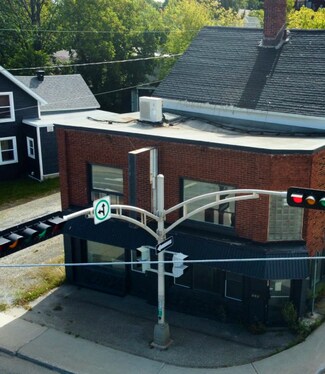 Plus de détails pour 820 Rue Golt O, Sherbrooke, QC - Logement à vendre