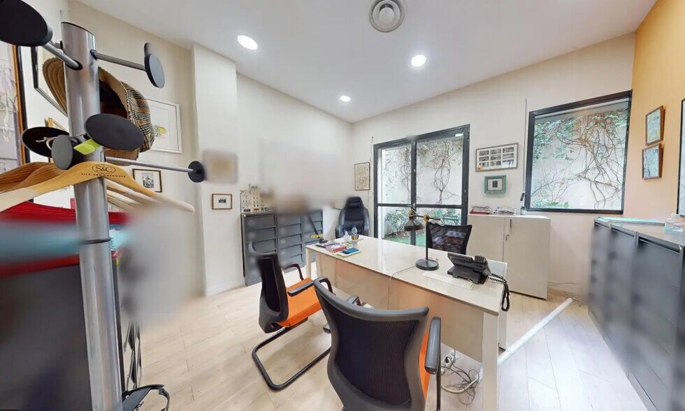 Bureau dans Paris à louer - Photo de l’immeuble – Image 1 sur 9