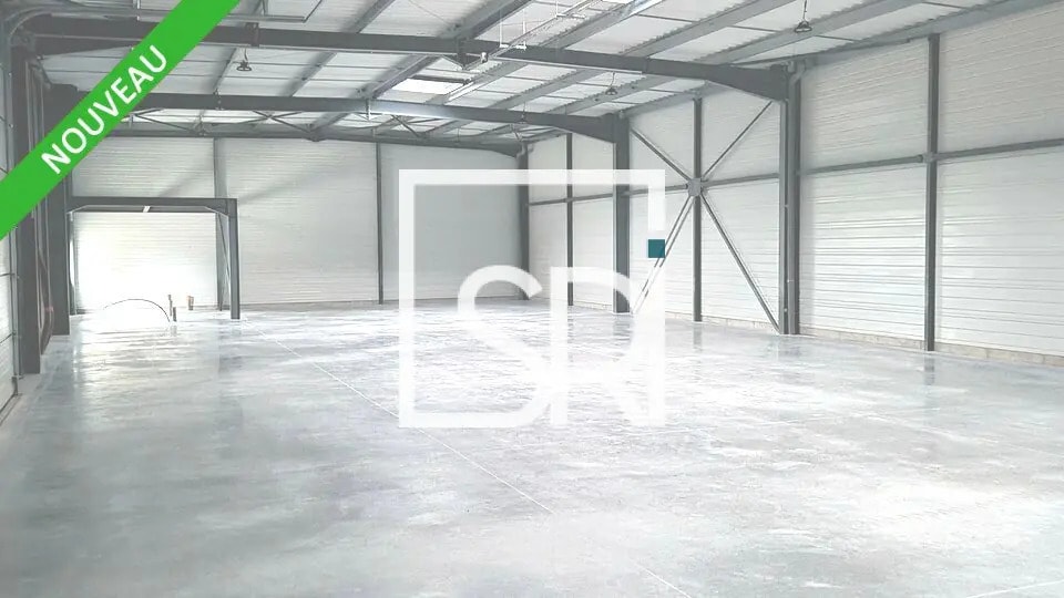 Industriel/Logistique dans Cournon-d'Auvergne à louer Photo de l’immeuble– Image 1 sur 11