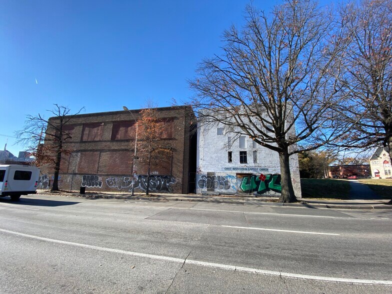 704 Ensor St, Baltimore, MD à vendre - Photo de l’immeuble – Image 3 sur 8