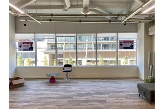 Plus de détails pour 6628 River Rd, Richmond, BC - Bureau à vendre