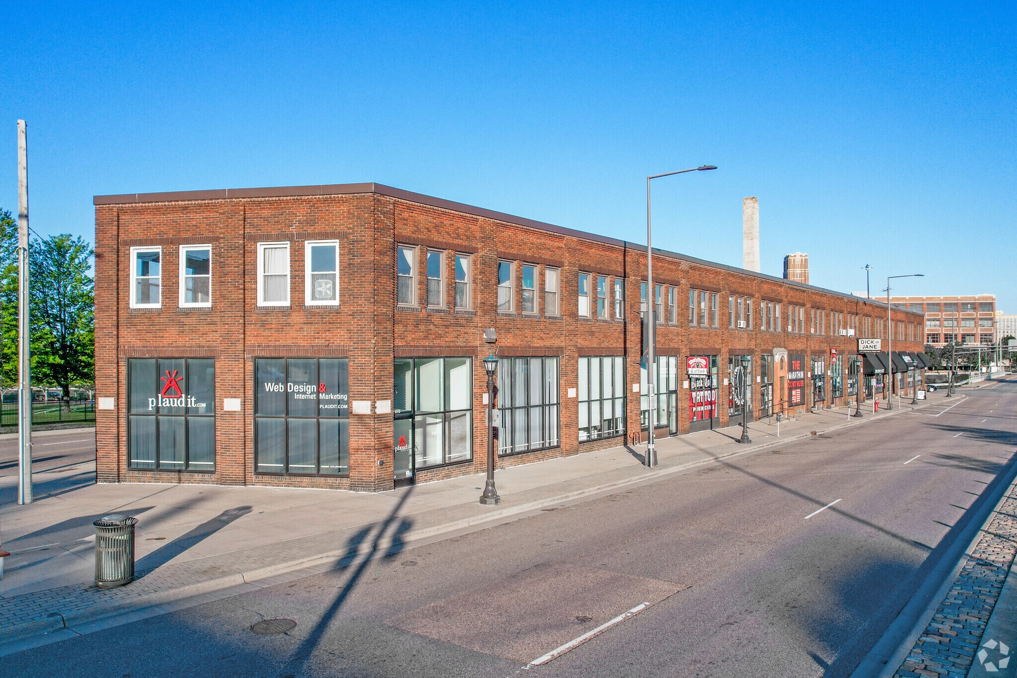 2470-2512 University Ave W, Saint Paul, MN à louer Photo principale– Image 1 sur 10