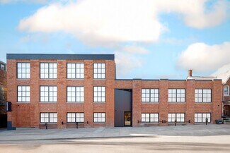 Plus de détails pour 68-70 Claremont St, Toronto, ON - Bureau à vendre