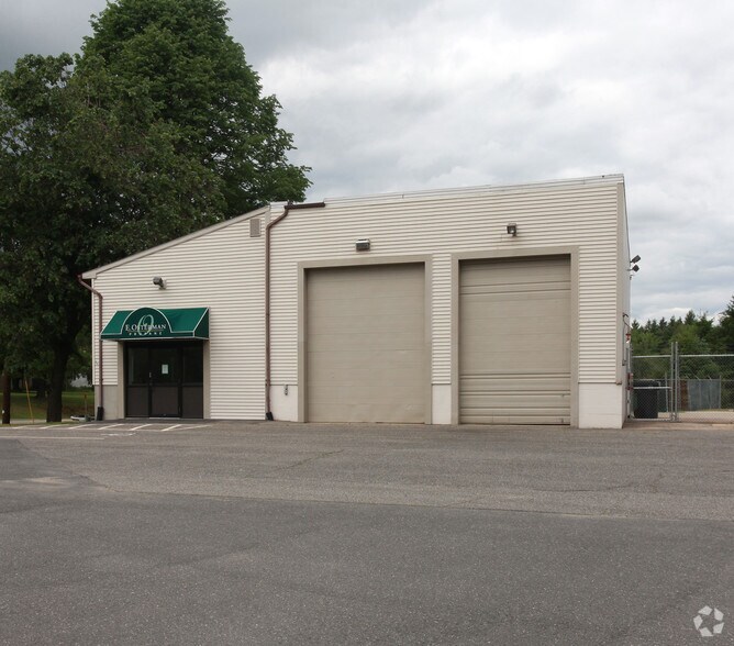 109 Gilbertville Rd, Ware, MA à vendre - Photo de l’immeuble – Image 2 sur 4