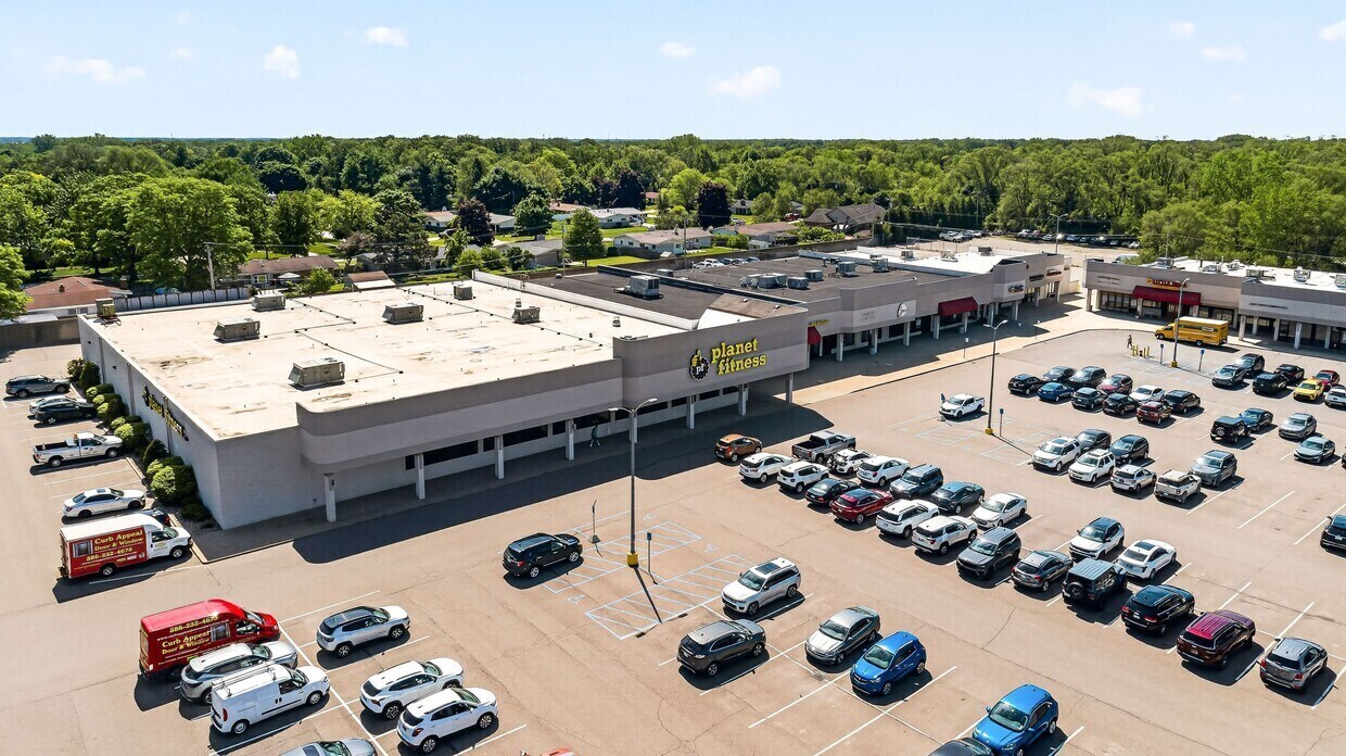 8148-8260 23 Mile Rd, Shelby Township, MI à louer Photo de l’immeuble– Image 1 sur 9