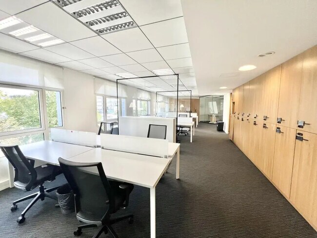 Plus de détails pour Bureau à louer