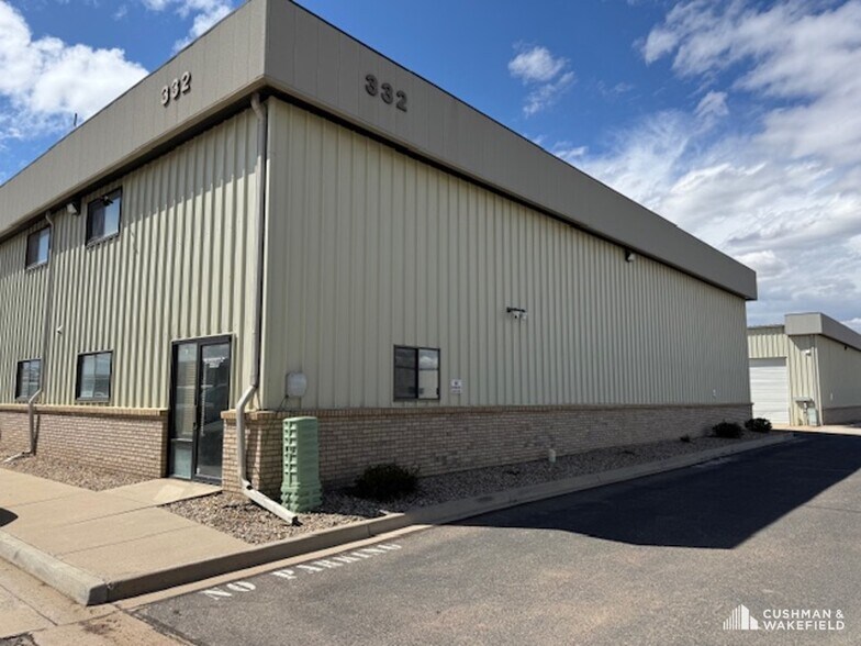 332 Mountain View Dr, Johnstown, CO à vendre - Photo de l’immeuble – Image 3 sur 8