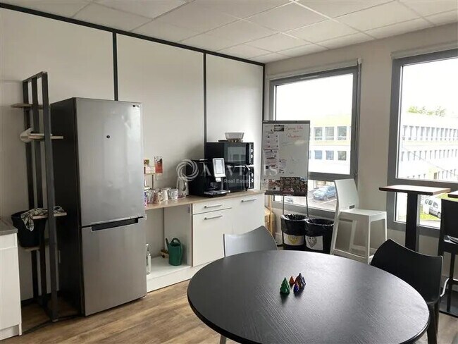 Plus de détails pour Bureau à louer