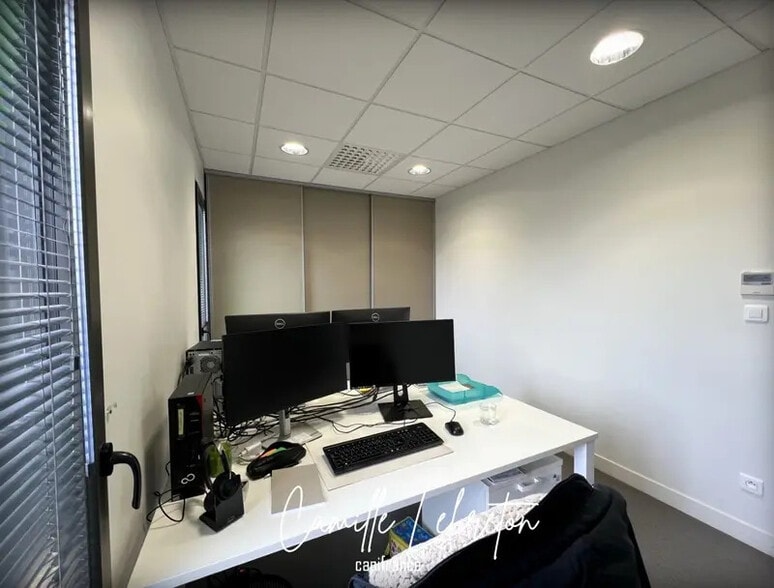 Bureau dans Vallet à louer - Photo de l’immeuble – Image 2 sur 4