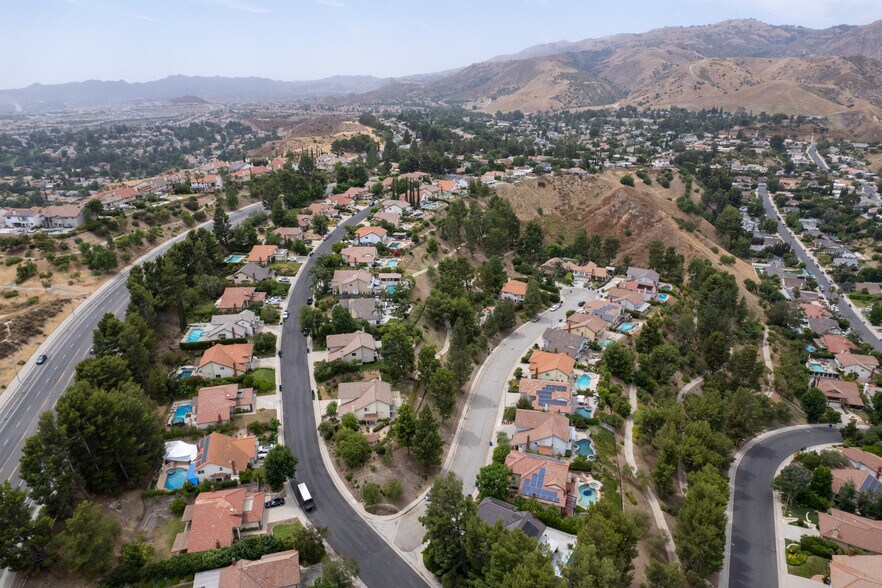 11959 Dunnicliffe ct, Porter Ranch, CA à vendre - Photo de l’immeuble – Image 3 sur 14