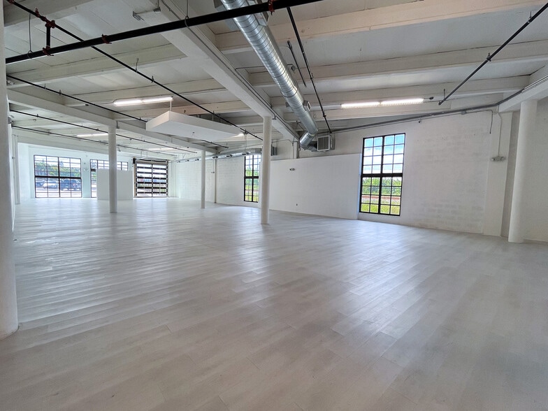 7240 NE 4th Ave, Miami, FL à louer - Photo intérieure – Image 1 sur 10