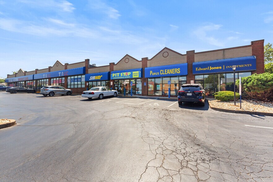 6900 Chippewa St, Saint Louis, MO à vendre - Photo de l’immeuble – Image 3 sur 11