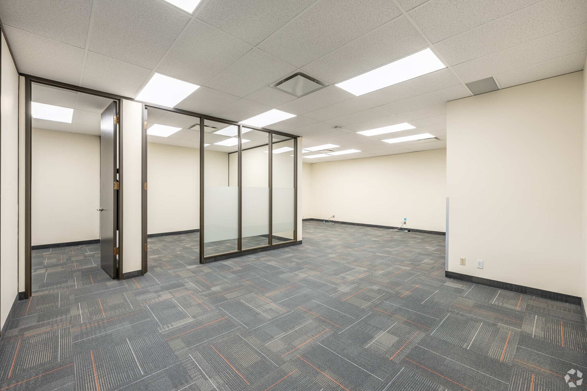 5920 1A St SW, Calgary, AB à louer Photo intérieure– Image 1 sur 4