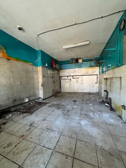 571 E 141st St, Bronx, NY à louer - Photo de l’immeuble – Image 3 sur 3