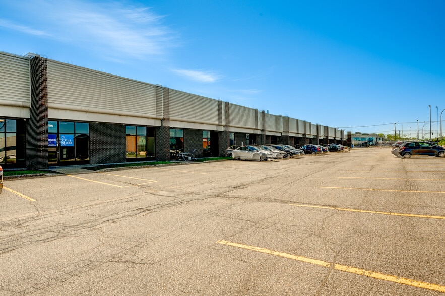 1520-1660 55e Av, Montréal, QC à louer - Photo de l’immeuble – Image 3 sur 12