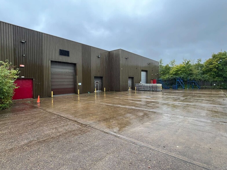 Brunleys Ln, Milton Keynes à louer - Photo de l’immeuble – Image 1 sur 2