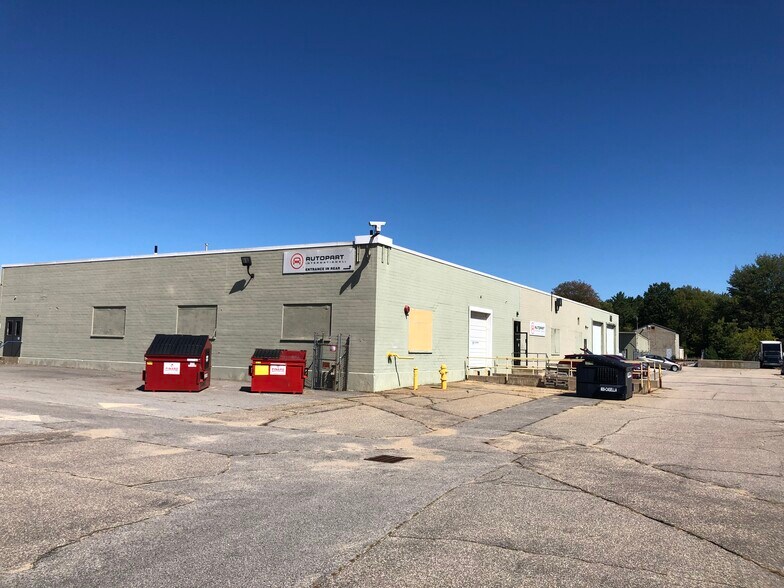70 Pembroke Rd, Concord, NH à louer - Photo de l’immeuble – Image 1 sur 75