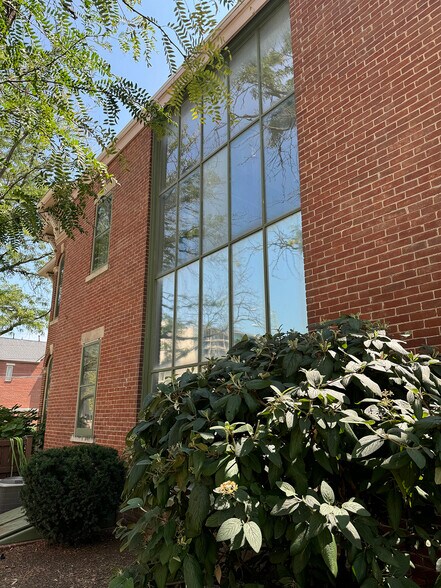 440 N East St, Indianapolis, IN à louer - Photo de l’immeuble – Image 2 sur 3