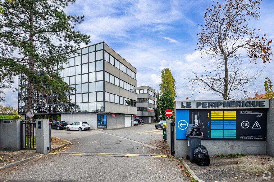 Bureau dans Villeurbanne à louer - Photo de l’immeuble – Image 3 sur 3