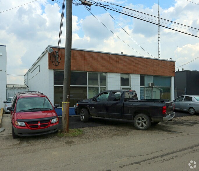 12132 121A St NW, Edmonton, AB à vendre - Photo de l’immeuble – Image 2 sur 3