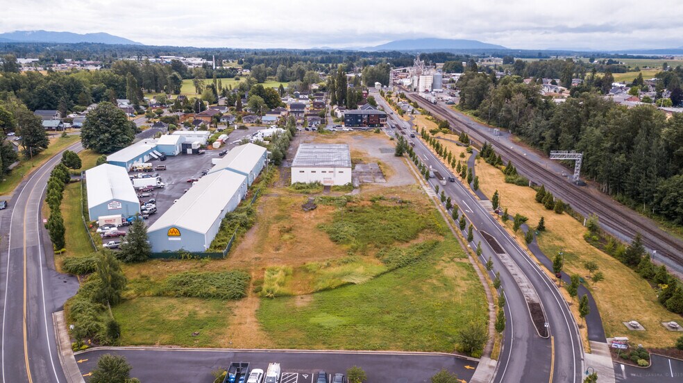 5865 Anderson Ave, Ferndale, WA à vendre - Photo de l’immeuble – Image 2 sur 4