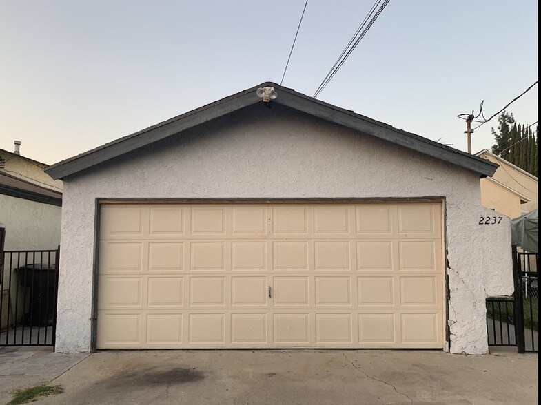 2237 E Harding St, Long Beach, CA à vendre - Photo principale – Image 1 sur 8