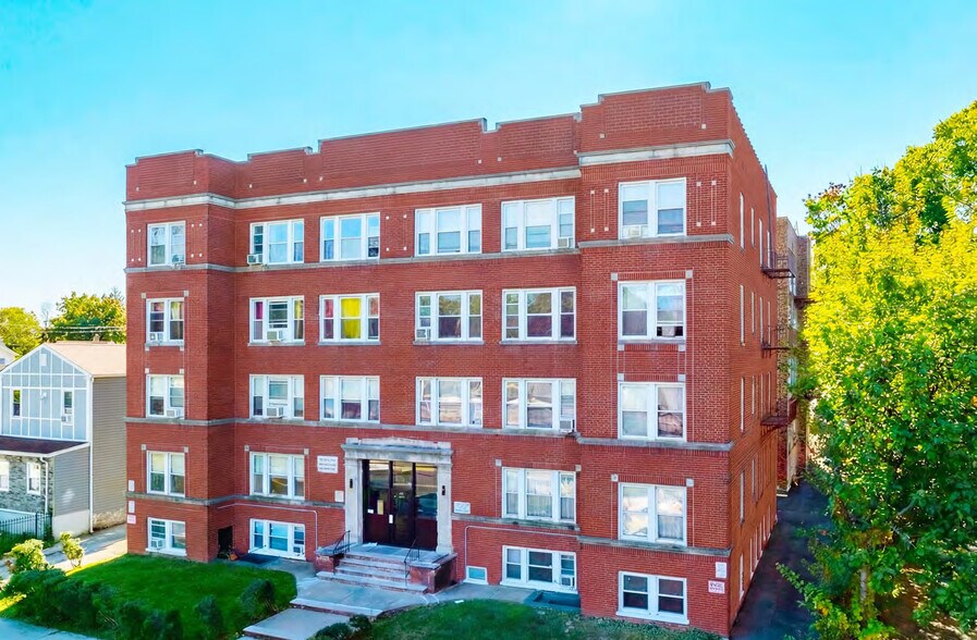 654 Lyons Ave, Irvington, NJ à vendre - Photo principale – Image 1 sur 4