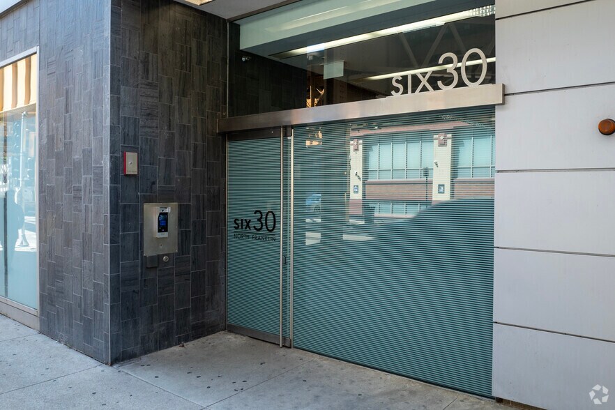 630 N Franklin St, Chicago, IL à vendre - Photo de l’immeuble – Image 2 sur 10