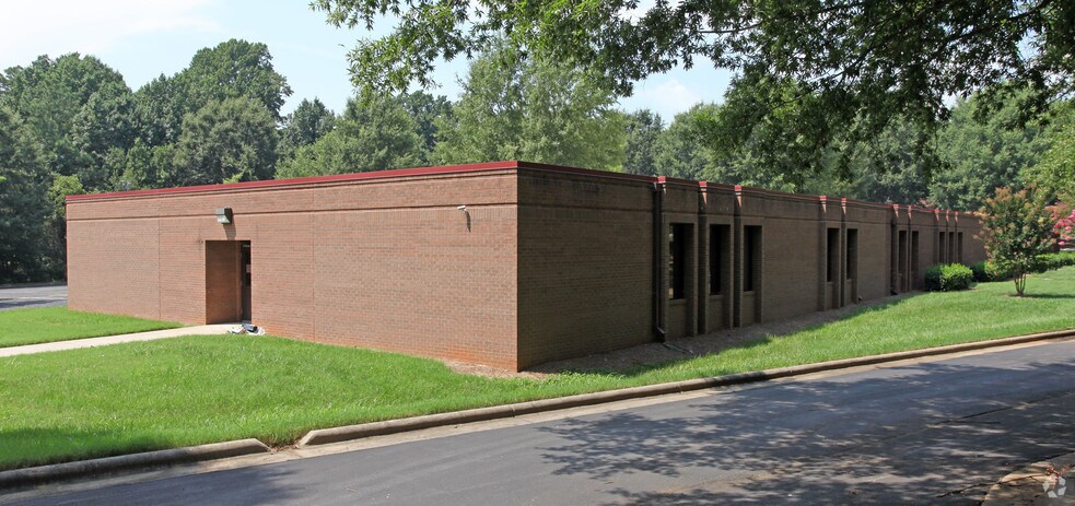 289 Mercantile Dr, Winston-Salem, NC à vendre - Photo de l’immeuble – Image 3 sur 3