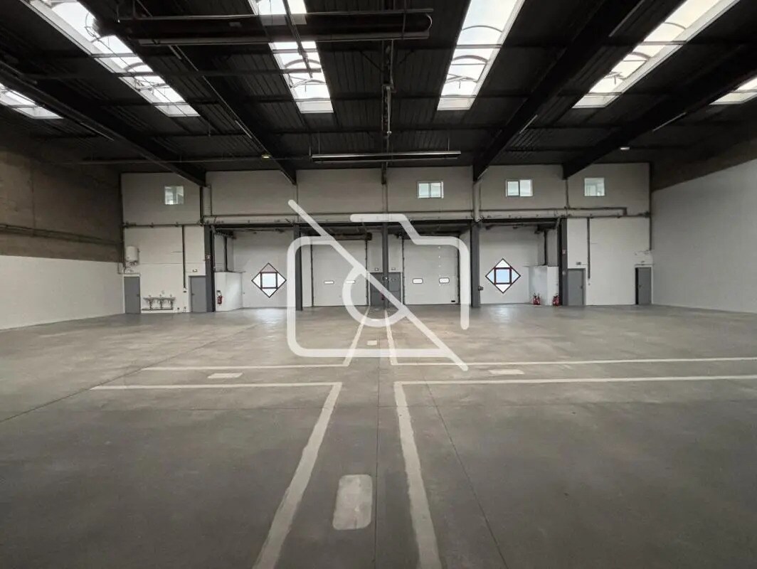 Industriel/Logistique dans Élancourt à louer Photo intérieure– Image 1 sur 16