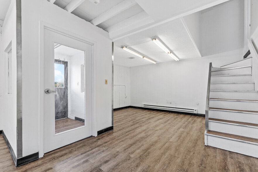 145-147 Broadway, Everett, MA à louer - Photo intérieure – Image 2 sur 11