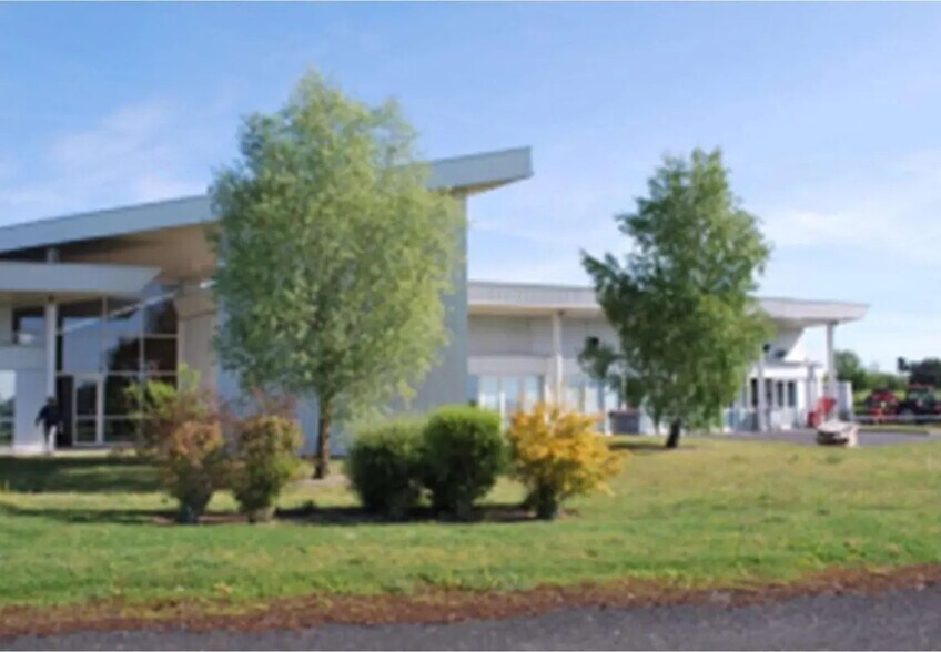 Bureau dans Vatry à vendre - Photo de l’immeuble – Image 2 sur 2