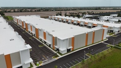 8289 Boynton Beach Blvd, Boynton Beach, FL à louer Photo intérieure– Image 1 sur 1