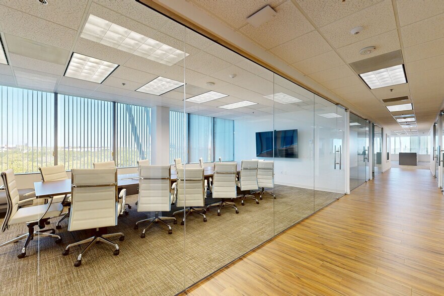 17755 US Highway 19 N, Clearwater, FL à vendre - Numérisation 3D Matterport – Image 2 sur 15