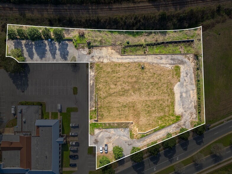 1709 Mahan Dr, Tallahassee, FL à vendre - Photo de l’immeuble – Image 3 sur 7
