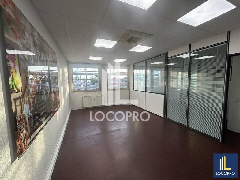 Bureau dans Cagnes-sur-Mer à vendre - Photo intérieure – Image 2 sur 12