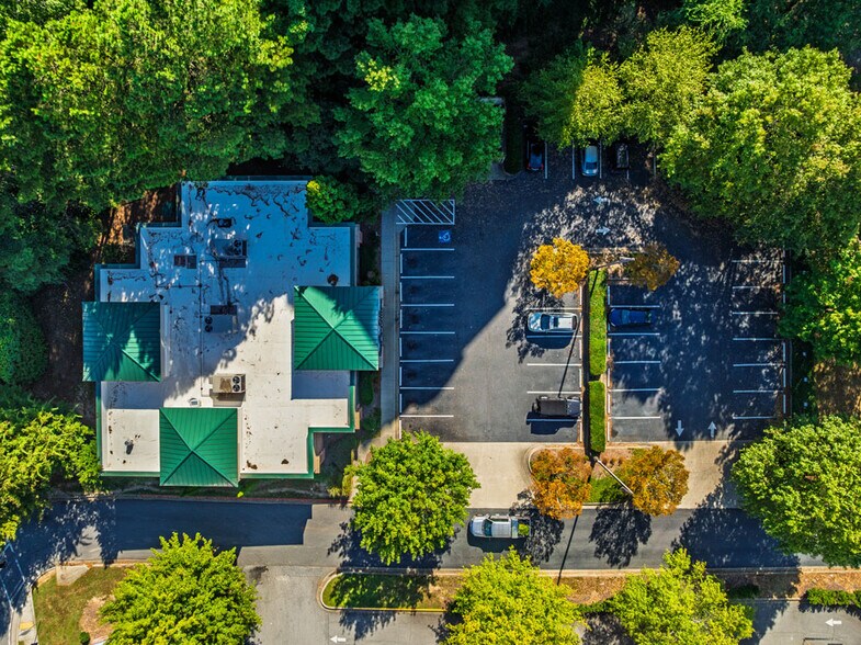 2676 Paces Ferry Rd SE, Atlanta, GA à louer - Photo de l’immeuble – Image 3 sur 4