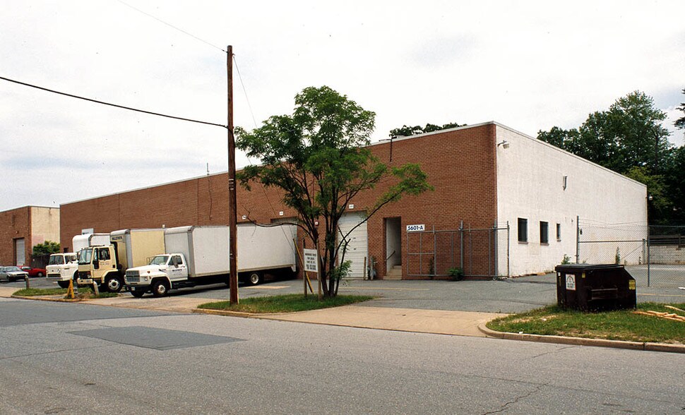 5601 Lafayette Pl, Hyattsville, MD à louer - Photo de l’immeuble – Image 3 sur 4